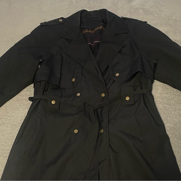 Vintage Editions trench coat with removable liner and shoulder pads size medium - Picture 2 of 10
